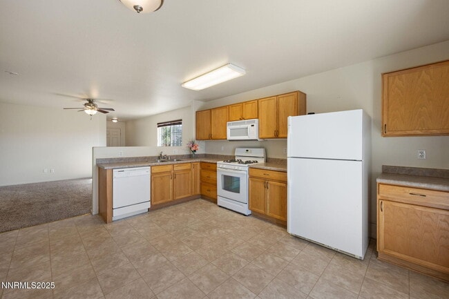 Building Photo - 8733 Sunset Breeze Dr