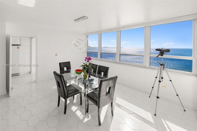 Building Photo - 1 Grove Isle Dr