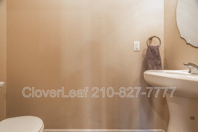 Building Photo - 535 Advantage Dr