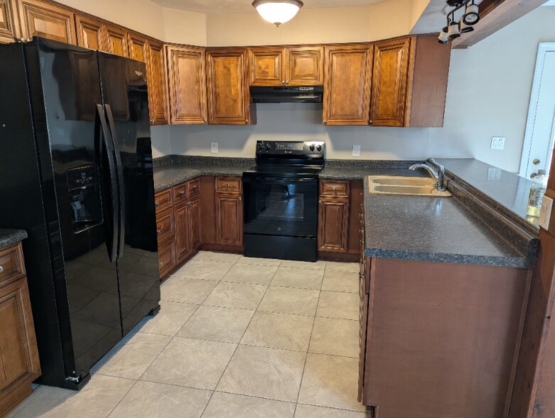 Building Photo - 1721 Allentown Rd