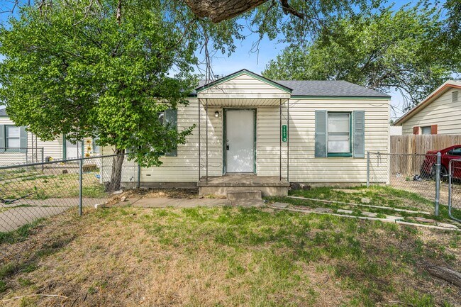Building Photo - 1402 Dunaway St