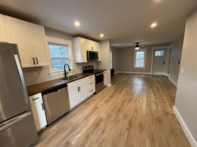 Primary Photo - 39 Oxford St