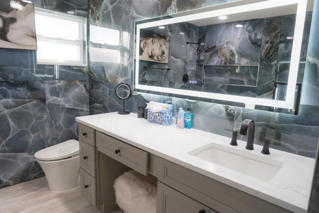 Building Photo - 293 Monte Cristo Blvd