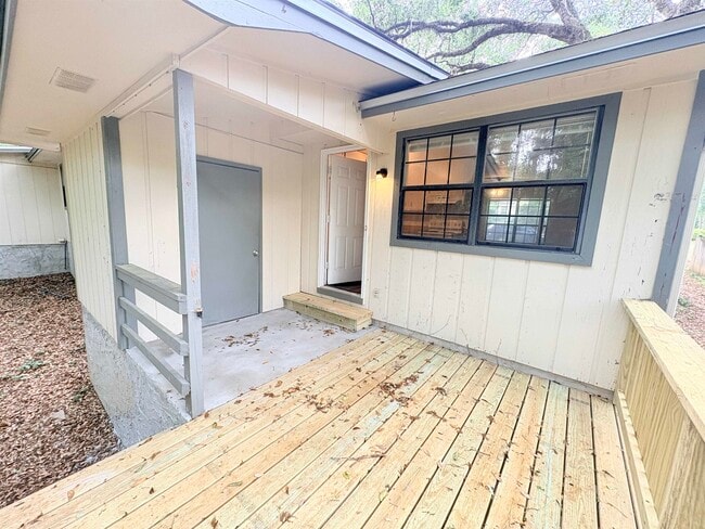 Building Photo - 1543 Coombs Dr