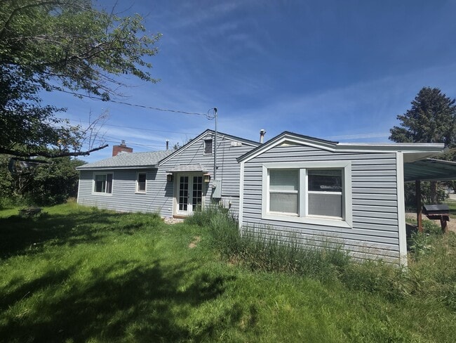 Building Photo - 2406 Durston Rd