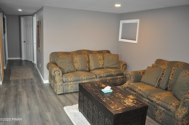 Building Photo - 25 Lizzy Ln