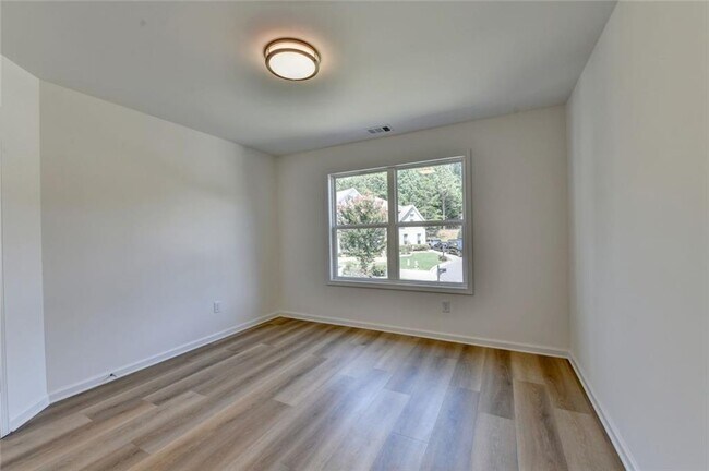 Building Photo - 9135 Fox Trail Ln
