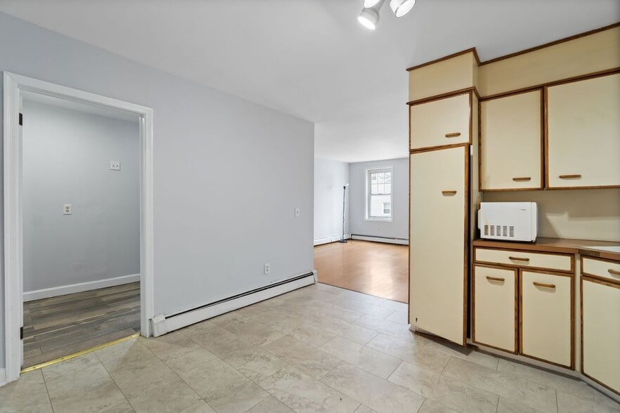 Building Photo - 120 Grant Ave