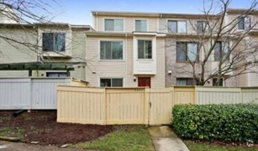 Building Photo - 9409 Gentle Cir