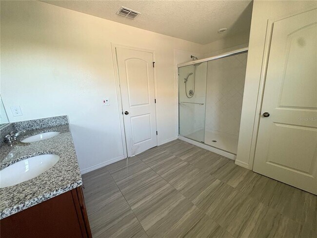 Building Photo - 10502 Medford Lakes Dr