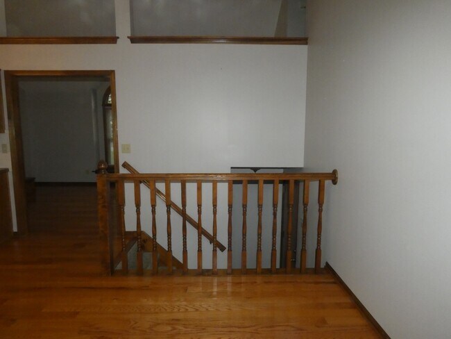 Building Photo - 6544 NW Gilly Rd