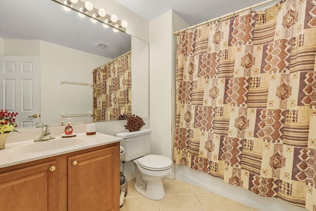Building Photo - 8381 Village Edge Cir