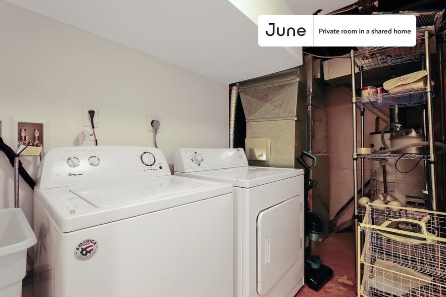 Building Photo - Room in Shared 5 bed/2 bath home in Logan Circle