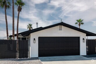 Building Photo - AVAILABLE NOW! 3br/2ba NEWLY REMODELED & M...