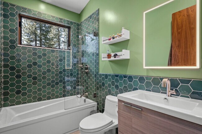 Building Photo - 207 Allen Way