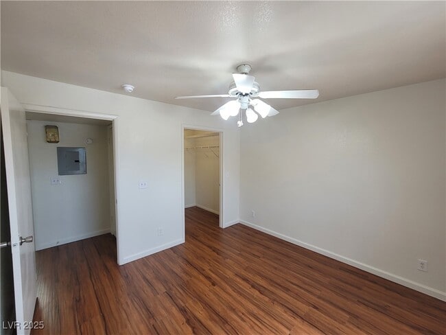 Building Photo - 3125 N Buffalo Dr