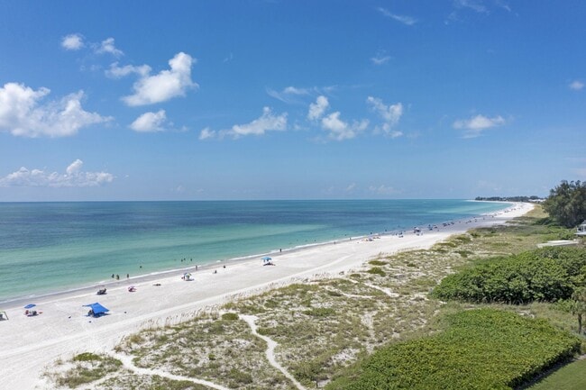 Building Photo - Monthly  FUN Furnished Bradenton, FL Rental VACA or Short term