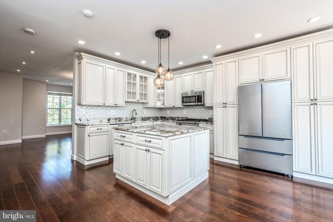 Building Photo - 44179 Paget Terrace