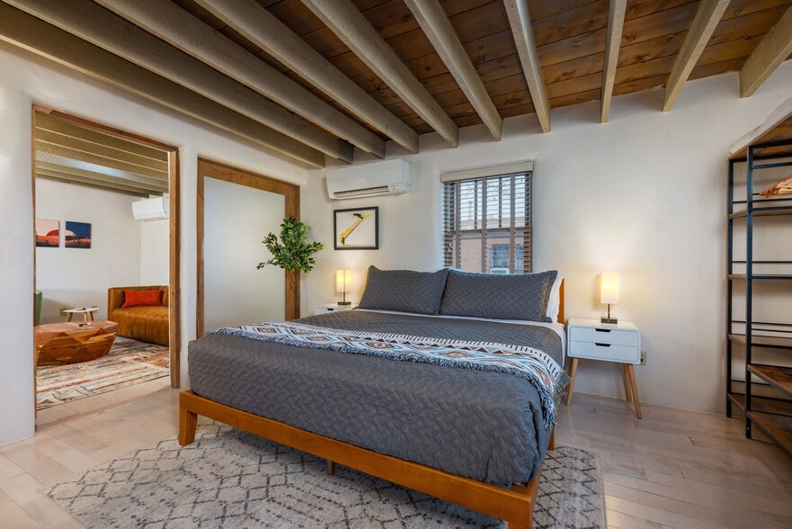 Building Photo - 715 S St Francis Dr