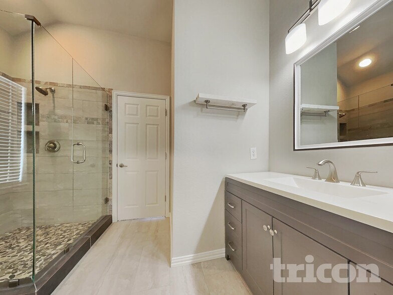 Building Photo - 2748 Cedar Ridge Ln