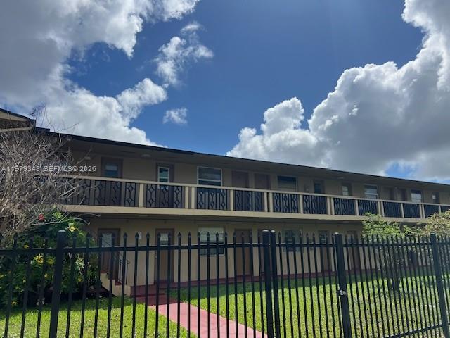 Building Photo - 3901 SW 78th Ct