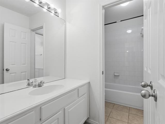 Building Photo - 11039 Sonterra Ln