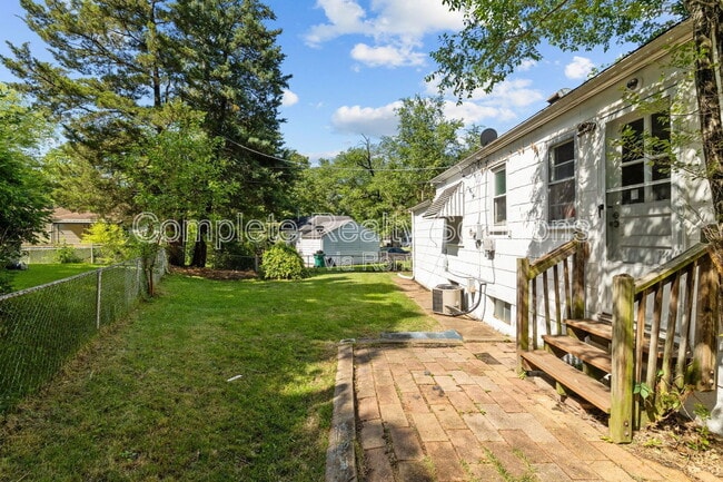 Building Photo - 10366 Ashbrook Dr