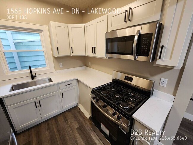 Building Photo - 1565 Hopkins Ave