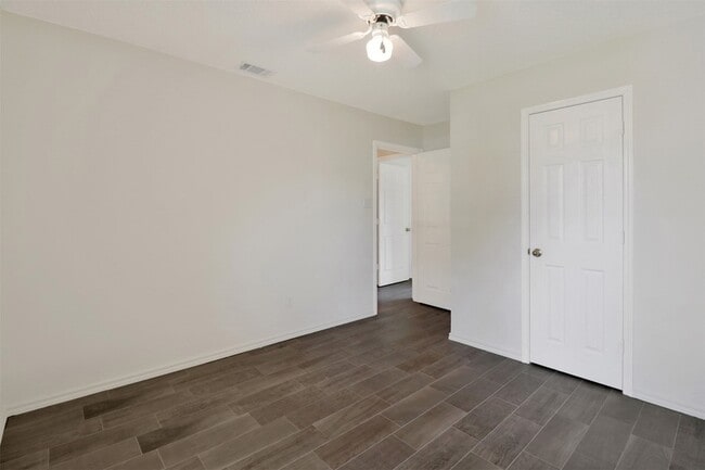 Building Photo - 416 Mara Ln