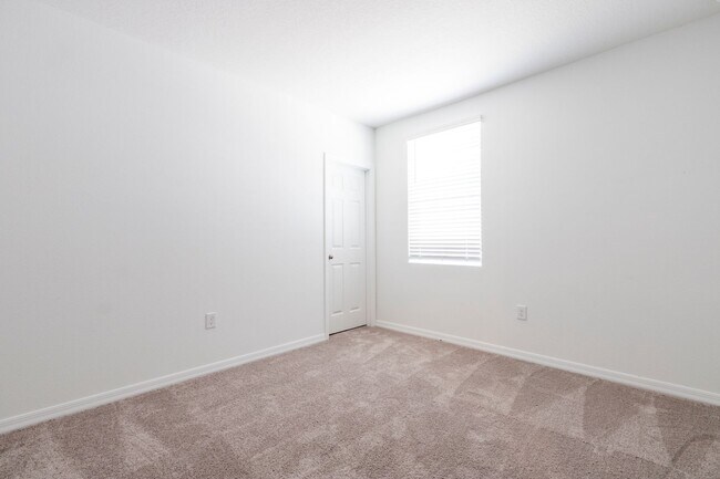 Building Photo - 4/3  Lawson Dunes in Haines City
