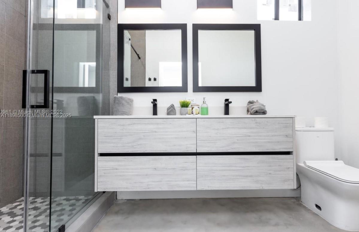 Building Photo - 7107 NE 4th Ct