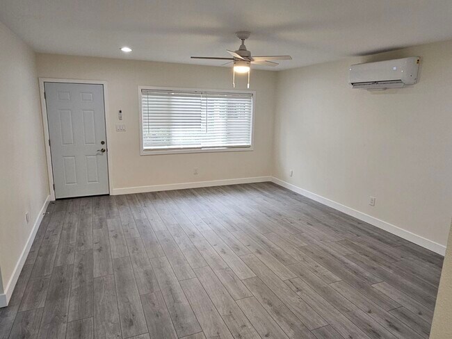 Building Photo - 3440 E 67th St