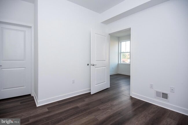 Building Photo - 43 Princeton Hightstown Rd