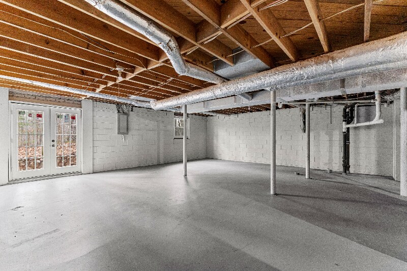 Building Photo - 4145 White Oak Dr