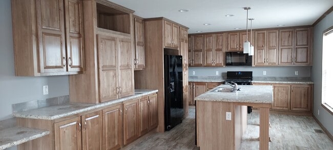 Building Photo - 9693 Edgeworth Dr