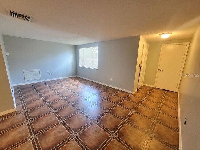 Building Photo - 3702 Sail Dr