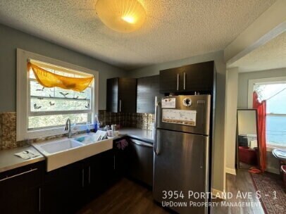 Building Photo - 3954 Portland Ave S
