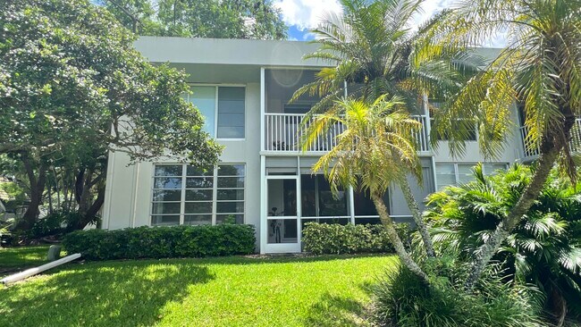 Building Photo - 4017 N Cypress Dr