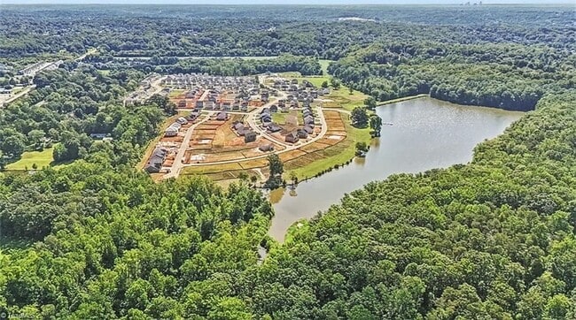 Building Photo - Stunning Brand New Construction in Winston Salem!