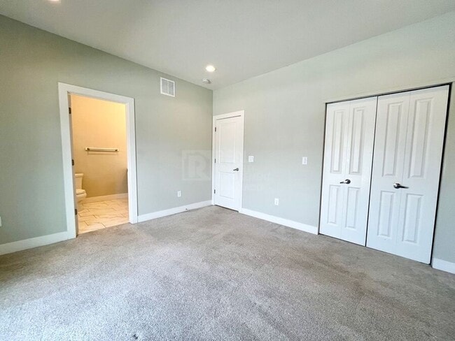 Building Photo - 4411 E Jewell Ave