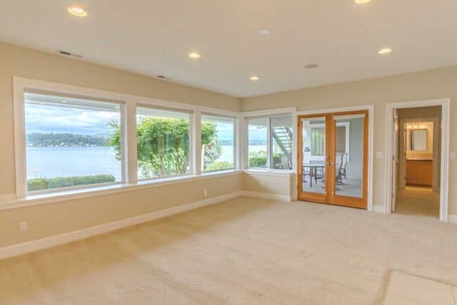 Building Photo - 4Bd/4Ba Seattle Home