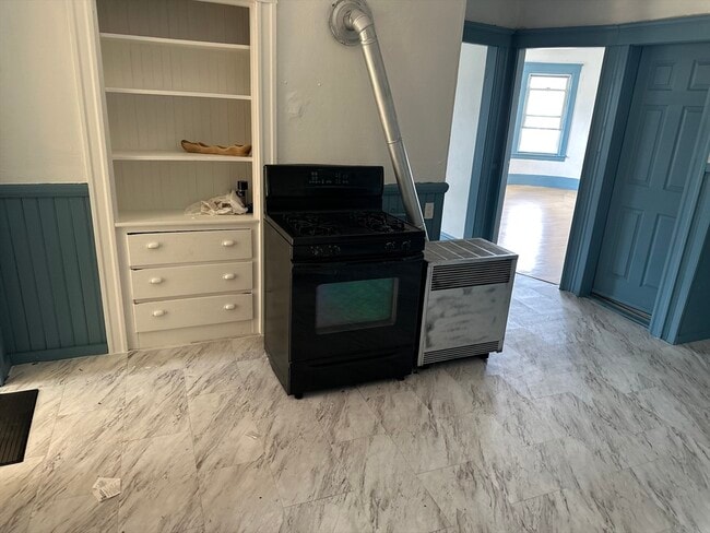 Building Photo - 37 Rodney St