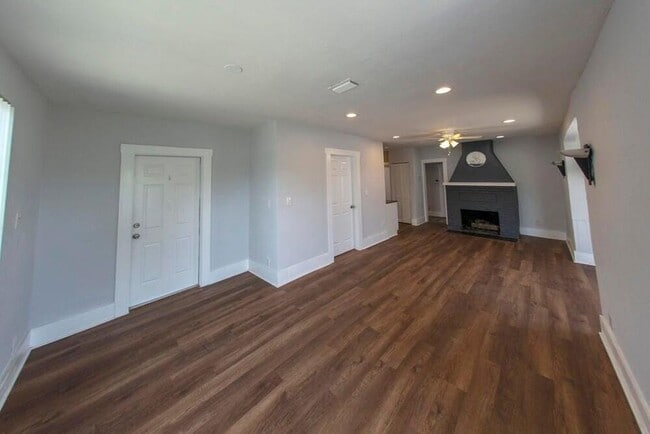 Building Photo - 4116 Virginia Terrace