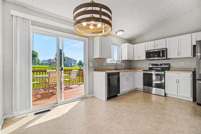 Building Photo - 6224 Baymiller Ln