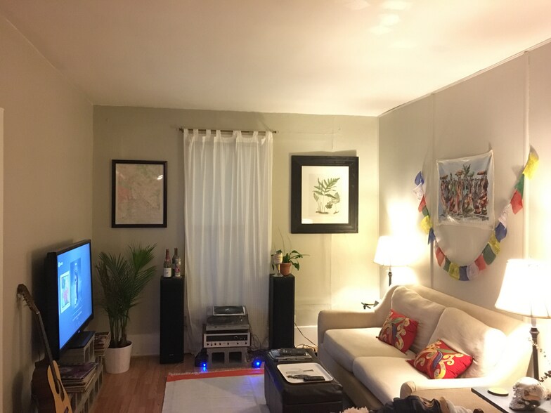 Building Photo - 5424 Porter St