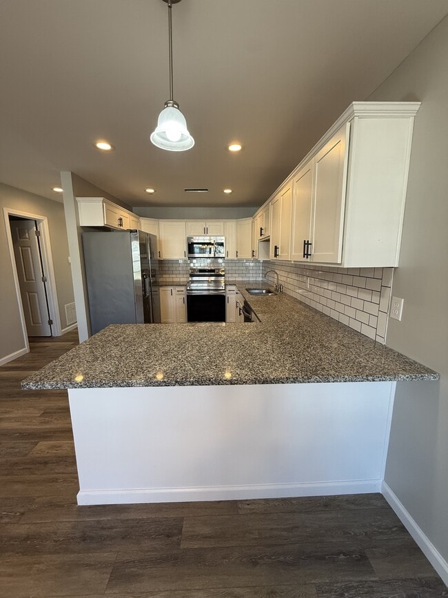 Building Photo - 234 Longwood Ln.