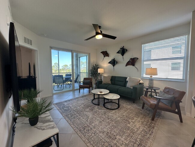 Building Photo - "Spacious 3-Bed with 2 Baths Condo in Prime Venice Location"