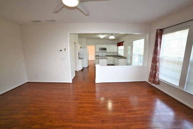 Building Photo - 8305 Grenadier Trl