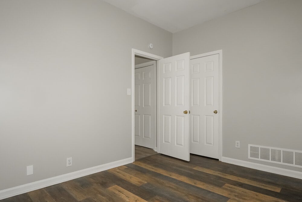 Building Photo - 8170 Timber Knoll Ln