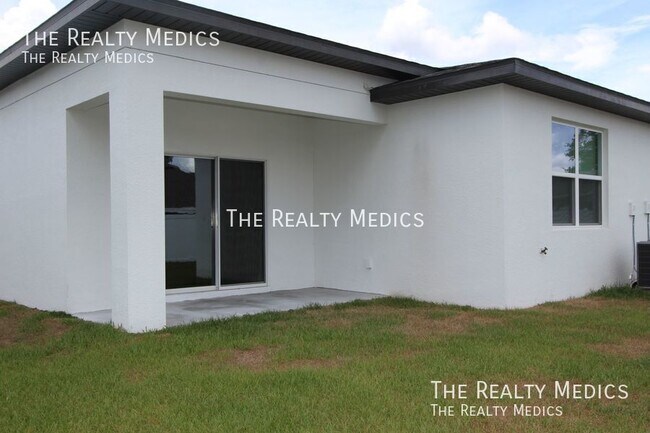 Building Photo - 211 Bedford Dr